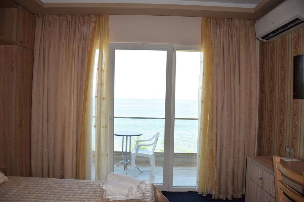 Hotel Pogradeci 2 Tushemisht Bagian luar foto