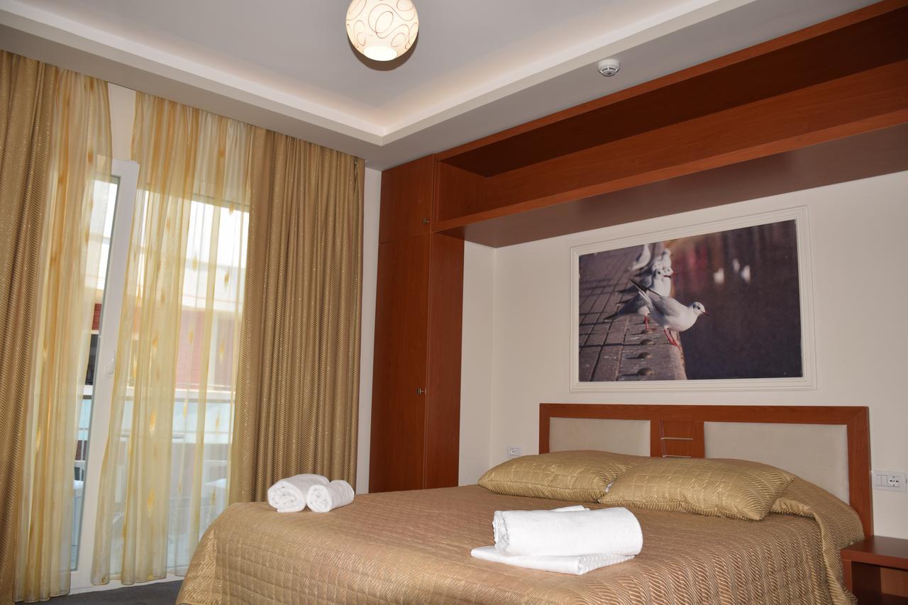 Hotel Pogradeci 2 Tushemisht Bagian luar foto