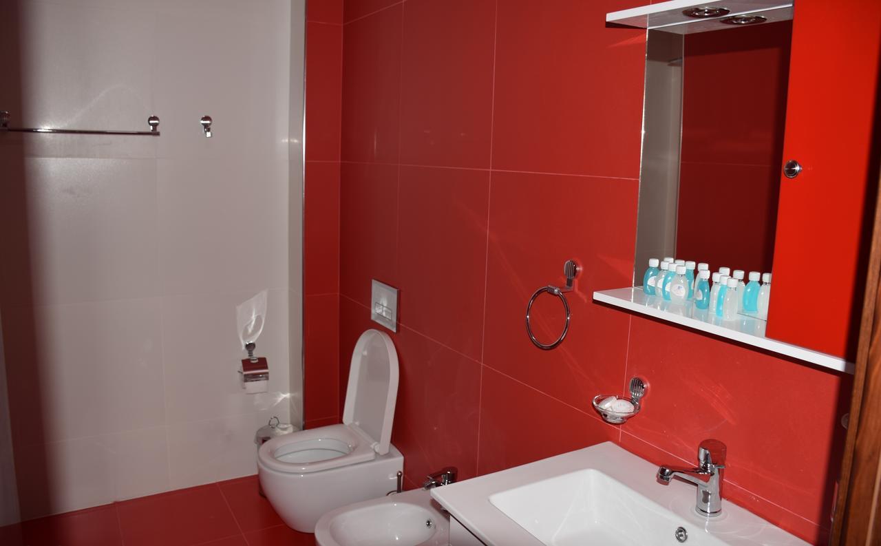 Hotel Pogradeci 2 Tushemisht Bagian luar foto