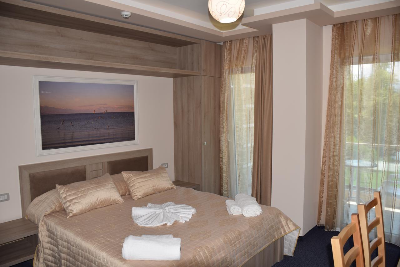 Hotel Pogradeci 2 Tushemisht Bagian luar foto