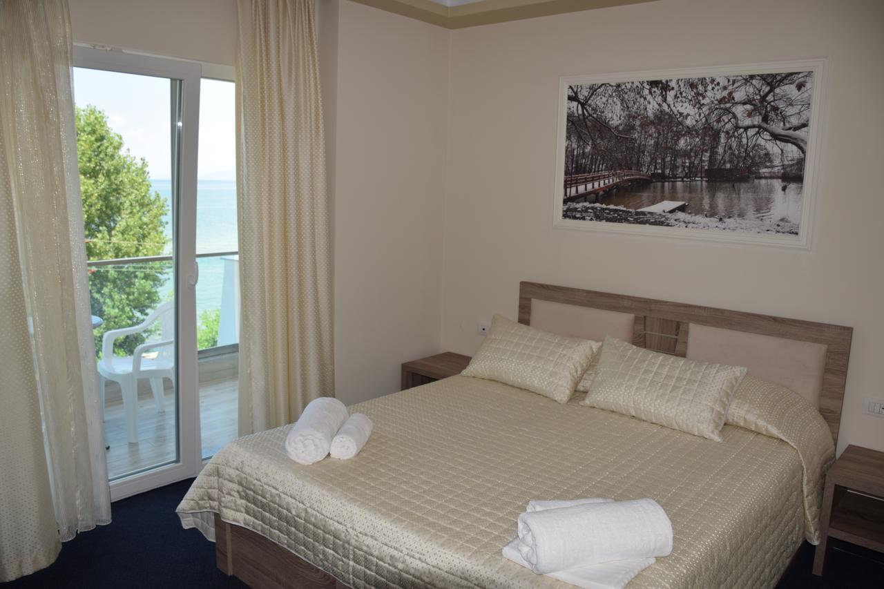 Hotel Pogradeci 2 Tushemisht Bagian luar foto